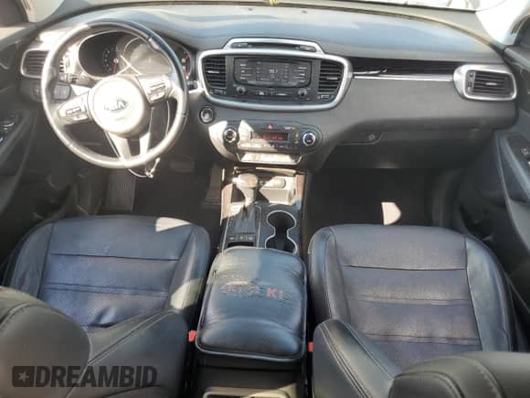 2016 Kia Sorento EX with VIN 5XYPHDA5XGG157953, listed as a Copart auction lot 82075405 with 93,376 mi miles and Salvage title. Bid and sale history available at DreamBid. Image 8.