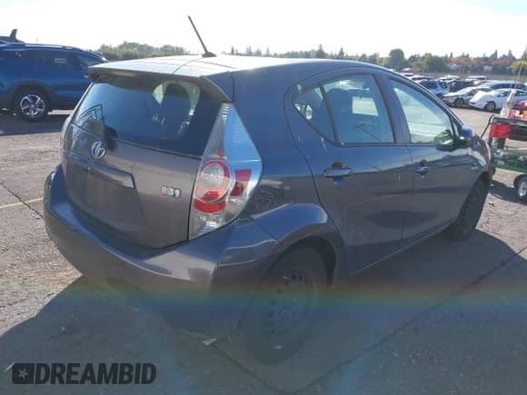 2014 Toyota Prius Two with VIN JTDKDTB31E1572282, listed as a IAAI auction lot 43371876 with 109,983 mi miles and . Bid and sale history available at DreamBid. Image 4.