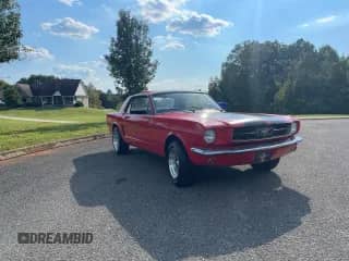 1965 Ford Mustang z VIN 5F07T265508, wystawiony jako Copart lot #80982065 z przebiegiem 9 277 mil mil oraz Czysty tytuł • Clean title. Historia ofert i sprzedaży dostępna na DreamBid. Obrazek 1.