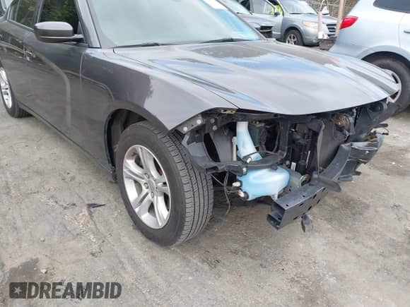 2019 Dodge Charger SXT z VIN 2C3CDXBG2KH680703, wystawiony jako IAAI lot #43356501 z przebiegiem 95 830 mil mil oraz . Historia ofert i sprzedaży dostępna na DreamBid. Obrazek 18.