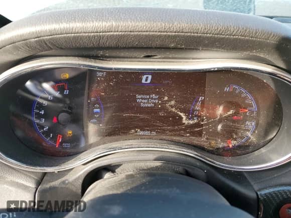 2015 Jeep Grand Cherokee SRT z VIN 1C4RJFDJ0FC830656, wystawiony jako Copart lot #44682525 z przebiegiem 196 965 mil mil oraz Czysty tytuł • Clean title. Historia ofert i sprzedaży dostępna na DreamBid. Obrazek 9.