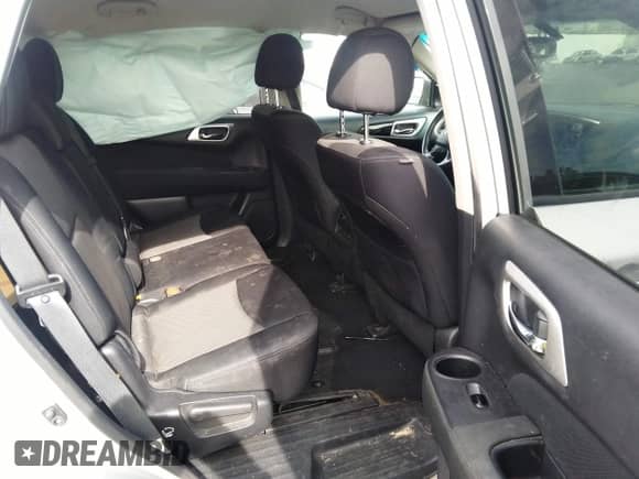 2017 Nissan Pathfinder Platinum with VIN 5N1DR2MM8HC637529, listed as a IAAI auction lot 35997660 with 100,193 mi miles and . Bid and sale history available at DreamBid. Image 8.