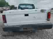1991 Dodge Dakota S z VIN 1B7GL26XXMS344533, wystawiony jako Copart lot #57469075 z przebiegiem 124 000 mil mil oraz Nie do naprawy • Non repairable. Historia ofert i sprzedaży dostępna na DreamBid. Obrazek 6.