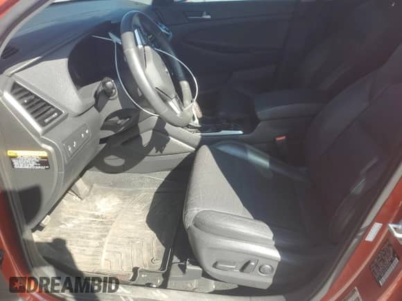 2016 Hyundai Tucson Sport z VIN KM8J3CA22GU230599, wystawiony jako Copart lot #71821495 z przebiegiem 106 464 mil mil oraz Czysty tytuł • Clean title. Historia ofert i sprzedaży dostępna na DreamBid. Obrazek 7.