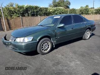 2001 Toyota Camry CE z VIN JT2BG22K410606619, wystawiony jako Copart lot #80817125 z przebiegiem 161 201 mil mil oraz Szkoda całkowita • Salvage title. Historia ofert i sprzedaży dostępna na DreamBid. Obrazek 1.