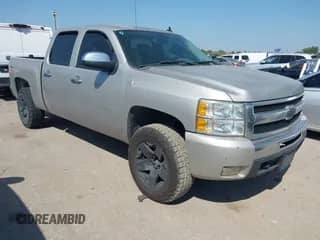 2009 Chevrolet Silverado 1500 z VIN 2GCEK33M891134885, wystawiony jako IAAI lot #43372269 z przebiegiem 241 288 mil mil oraz . Historia ofert i sprzedaży dostępna na DreamBid. Obrazek 1.