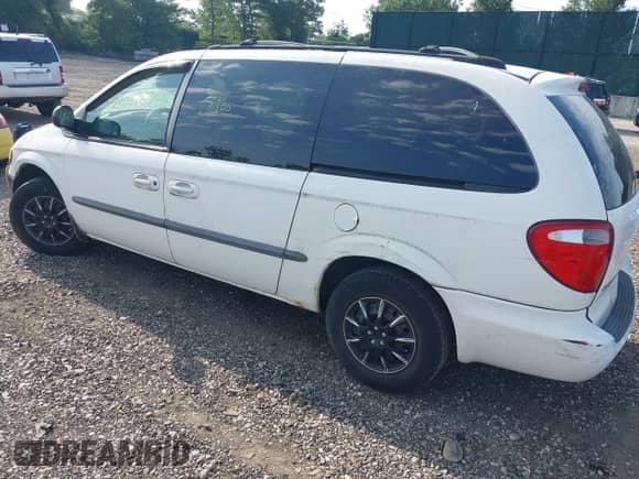 2002 Dodge Caravan Sport with VIN 2B4GP44372R763791, listed as a IAAI auction lot 42878590 with Not provided miles and . Bid and sale history available at DreamBid. Image 3.