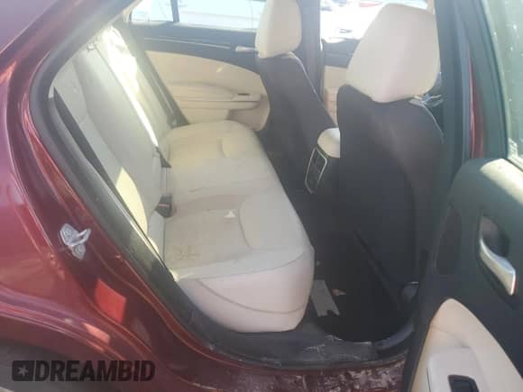 2017 Chrysler 300 C z VIN 2C3CCAET6HH516629, wystawiony jako Copart lot #81240624 z przebiegiem Nie podano mil oraz Szkoda całkowita • Salvage title. Historia ofert i sprzedaży dostępna na DreamBid. Obrazek 10.