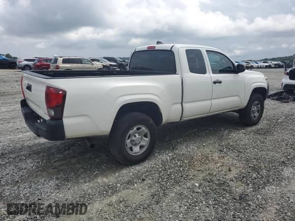 2023 Toyota Tacoma SR z VIN 3TYRX5GN2PT085100, wystawiony jako Copart lot #70010035 z przebiegiem 48 446 mil mil oraz Szkoda całkowita • Salvage title. Historia ofert i sprzedaży dostępna na DreamBid. Obrazek 3.