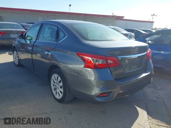 2019 Nissan Sentra SV z VIN 3N1AB7AP9KY321212, wystawiony jako IAAI lot #43487698 z przebiegiem 186 743 mil mil oraz . Historia ofert i sprzedaży dostępna na DreamBid. Obrazek 3.
