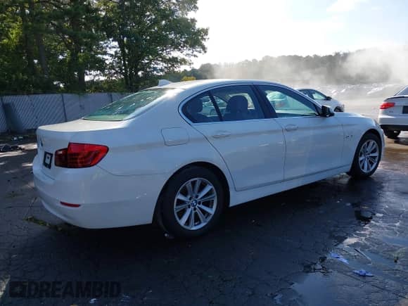 2016 BMW 5 Series 528i xDrive with VIN WBA5A7C5XGG144351, listed as a IAAI auction lot 43103102 with 86,313 mi miles and . Bid and sale history available at DreamBid. Image 4.