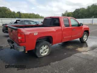 2011 Chevrolet Silverado 1500 LT z VIN 1GCRKSE38BZ256563, wystawiony jako Copart lot #84783445 z przebiegiem 225 883 mil mil oraz Czysty tytuł • Clean title. Historia ofert i sprzedaży dostępna na DreamBid. Obrazek 3.
