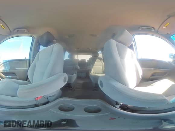 2010 Honda Odyssey LX с VIN 5FNRL3H28AB062710, выставлен на аукционе Copart как лот 71060715 с пробегом 240 460 миль миль и Списание • Salvage title. История ставок и продаж доступна на DreamBid. Изображение 15.