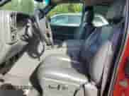 2005 Chevrolet Silverado SS с VIN 2GCEC19N351362238, выставлен на аукционе Copart как лот 82223825 с пробегом 98 929 миль миль и Списание • Salvage title. История ставок и продаж доступна на DreamBid. Изображение 7.