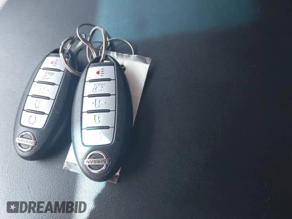 2014 Nissan Pathfinder S z VIN 5N1AR2MN8EC604506, wystawiony jako IAAI lot #42329725 z przebiegiem 163 520 mil mil oraz . Historia ofert i sprzedaży dostępna na DreamBid. Obrazek 11.