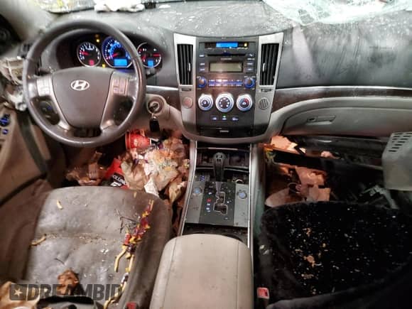 2012 Hyundai Veracruz GLS с VIN KM8NU4CC2CU198774, выставлен на аукционе Copart как лот 80723564 с пробегом 243 448 миль миль и Списание • Salvage title. История ставок и продаж доступна на DreamBid. Изображение 8.