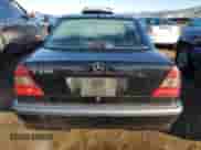 2000 Mercedes-Benz C 230/260/280/320 z VIN WDBHA29G0YA860383, wystawiony jako Copart lot #87109294 z przebiegiem 135 777 mil mil oraz Szkoda całkowita • Salvage title. Historia ofert i sprzedaży dostępna na DreamBid. Obrazek 6.