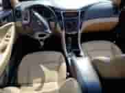 2011 Hyundai Sonata SE z VIN 5NPEC4AC9BH307993, wystawiony jako Copart lot #67458735 z przebiegiem Nie podano mil oraz Szkoda całkowita • Salvage title. Historia ofert i sprzedaży dostępna na DreamBid. Obrazek 8.