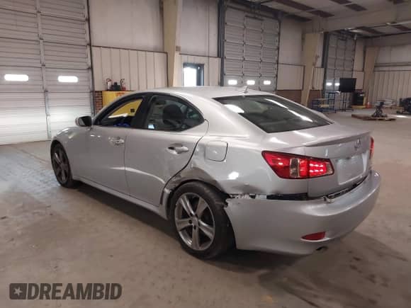 2012 Lexus IS 350 z VIN JTHBE5C23C5028675, wystawiony jako IAAI lot #41504992 z przebiegiem 152 577 mil mil oraz . Historia ofert i sprzedaży dostępna na DreamBid. Obrazek 3.