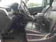 2017 Chevrolet Tahoe LT z VIN 1GNSKBKC6HR215483, wystawiony jako Copart lot #83941625 z przebiegiem 166 612 mil mil oraz Szkoda całkowita • Salvage title. Historia ofert i sprzedaży dostępna na DreamBid. Obrazek 7.