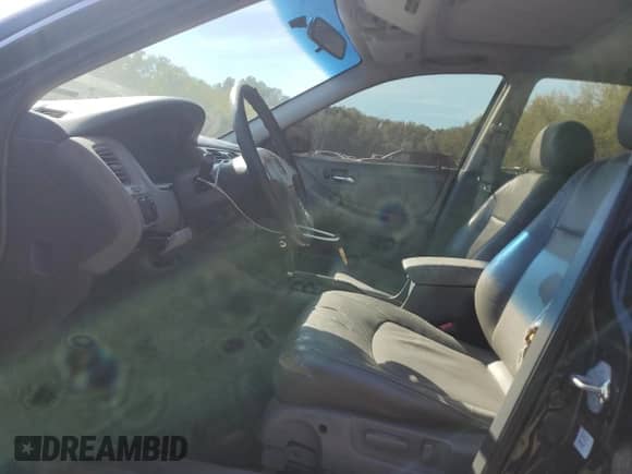 1998 Honda Accord EX with VIN 1HGCG1653WA033449, listed as a Copart auction lot 84936845 with 268,201 mi miles and Salvage title. Bid and sale history available at DreamBid. Image 7.