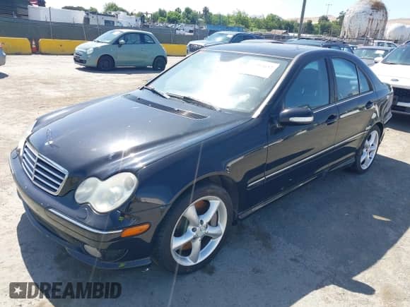 2006 Mercedes-Benz C 230 Sport с VIN WDBRF56H26F779504, выставлен на аукционе IAAI как лот 42283652 с пробегом 220 417 миль миль и . История ставок и продаж доступна на DreamBid. Изображение 2.