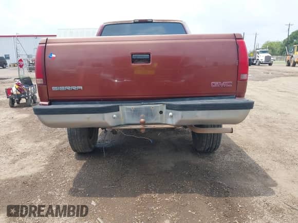 1994 GMC Sierra 1500 с VIN 2GTEK19K3R1536999, выставлен на аукционе IAAI как лот 42365255 с пробегом 286 927 миль миль и . История ставок и продаж доступна на DreamBid. Изображение 17.