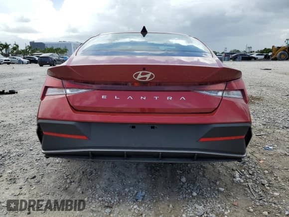 2025 Hyundai Elantra SE с VIN KMHLL4DG7SU009031, выставлен на аукционе Copart как лот 70039885 с пробегом 4 313 миль миль и На запчасти • Non repairable. История ставок и продаж доступна на DreamBid. Изображение 6.