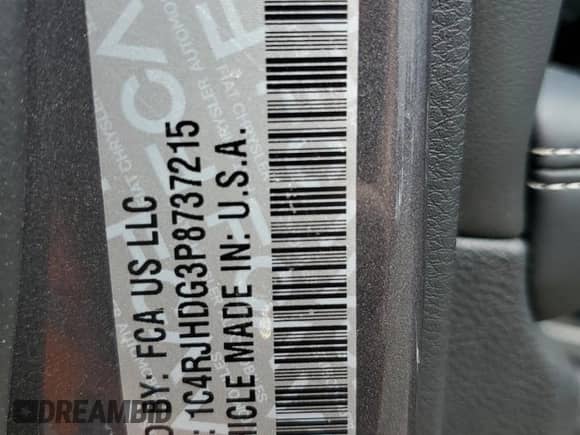 2023 Jeep Grand Cherokee Overland z VIN 1C4RJHDG3P8737215, wystawiony jako Copart lot #58858905 z przebiegiem 28 364 mil mil oraz Szkoda całkowita • Salvage title. Historia ofert i sprzedaży dostępna na DreamBid. Obrazek 13.