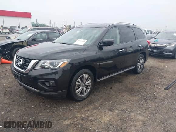 2019 Nissan Pathfinder S z VIN 5N1DR2MN7KC642432, wystawiony jako IAAI lot #42447064 z przebiegiem 117 420 mil mil oraz . Historia ofert i sprzedaży dostępna na DreamBid. Obrazek 2.