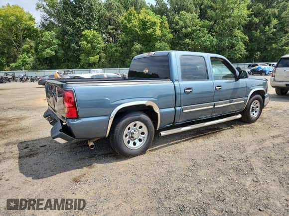2006 Chevrolet Silverado 1500 LS с VIN 2GCEC13V361297059, выставлен на аукционе Copart как лот 80355785 с пробегом 240 055 миль миль и Списание • Salvage title. История ставок и продаж доступна на DreamBid. Изображение 3.