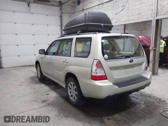 2006 Subaru Forester X с VIN JF1SG65696H700586, выставлен на аукционе IAAI как лот 42478232 с пробегом 140 447 миль миль и . История ставок и продаж доступна на DreamBid. Изображение 3.