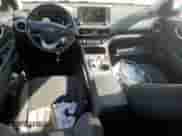 2022 Hyundai Kona SEL с VIN KM8K33AG4NU156101, выставлен на аукционе Copart как лот 82510015 с пробегом 99 028 миль миль и Списание • Salvage title. История ставок и продаж доступна на DreamBid. Изображение 8.