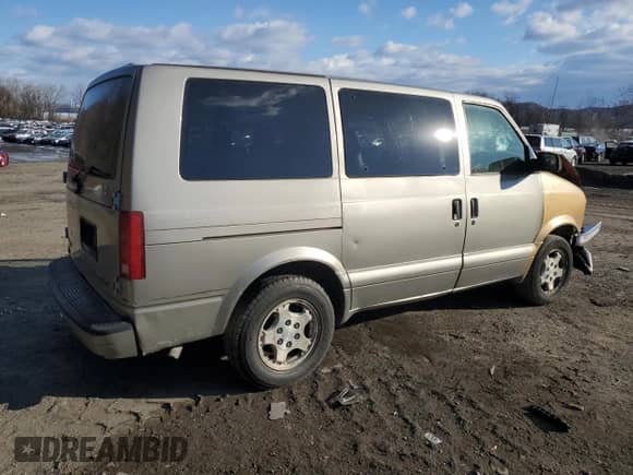 2004 Chevrolet Astro с VIN 1GNDM19X44B102169, выставлен на аукционе Copart как лот 42756575 с пробегом Не указан миль и Списание • Salvage title. История ставок и продаж доступна на DreamBid. Изображение 3.
