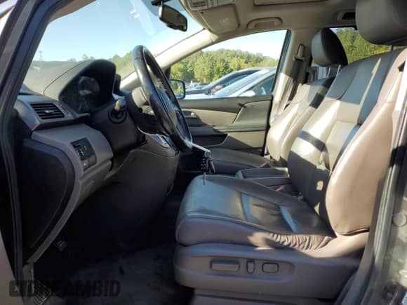 2013 Honda Odyssey EX-L z VIN 5FNRL5H68DB058191, wystawiony jako Copart lot #85085505 z przebiegiem 168 828 mil mil oraz Czysty tytuł • Clean title. Historia ofert i sprzedaży dostępna na DreamBid. Obrazek 7.