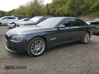 2015 BMW 7 Series 750i xDrive с VIN WBAYB6C59FG299220, выставлен на аукционе Copart как лот 81751525 с пробегом 162 075 миль миль и Чистый • Clean title. История ставок и продаж доступна на DreamBid. Изображение 1.