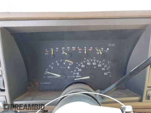 1993 Chevrolet Suburban с VIN 1GNEC16K3PJ328021, выставлен на аукционе IAAI как лот 41927706 с пробегом 276 597 миль миль и . История ставок и продаж доступна на DreamBid. Изображение 7.