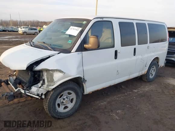 2005 Chevrolet Express Cargo z VIN 1GCFG15T251250047, wystawiony jako IAAI lot #41797512 z przebiegiem 149 610 mil mil oraz . Historia ofert i sprzedaży dostępna na DreamBid. Obrazek 2.