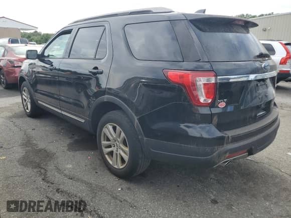 2018 Ford Explorer XLT с VIN 1FM5K8D80JGA50089, выставлен на аукционе Copart как лот 71913755 с пробегом 101 131 миль миль и Чистый • Clean title. История ставок и продаж доступна на DreamBid. Изображение 2.