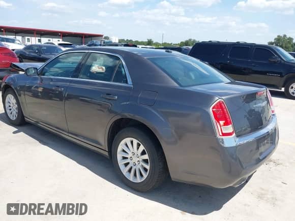 2014 Chrysler 300 с VIN 2C3CCAAG4EH179141, выставлен на аукционе IAAI как лот 42865448 с пробегом 111 233 миль миль и . История ставок и продаж доступна на DreamBid. Изображение 3.