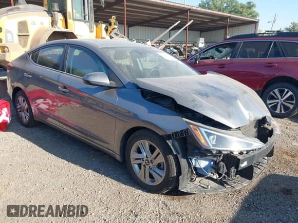 2019 Hyundai Elantra SEL z VIN 5NPD84LF5KH451352, wystawiony jako IAAI lot #43257900 z przebiegiem 43 744 mil mil oraz . Historia ofert i sprzedaży dostępna na DreamBid. Obrazek 1.