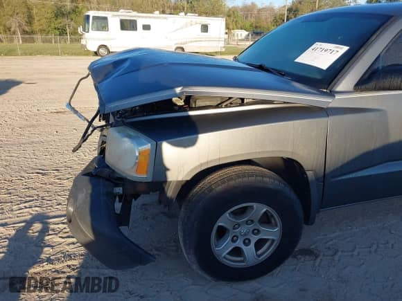 2006 Dodge Dakota ST с VIN 1D7HE28K06S679521, выставлен на аукционе IAAI как лот 41719717 с пробегом 130 612 миль миль и . История ставок и продаж доступна на DreamBid. Изображение 15.