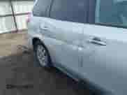 2013 Nissan Pathfinder Platinum with VIN 5N1AR2MN8DC611132, listed as a IAAI auction lot 41577473 with 119,497 mi miles and . Bid and sale history available at DreamBid. Image 17.