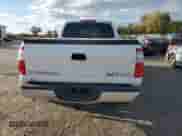 2004 Toyota Tundra SR5 z VIN 5TBDT44124S448271, wystawiony jako Copart lot #82709995 z przebiegiem 130 813 mil mil oraz Czysty tytuł • Clean title. Historia ofert i sprzedaży dostępna na DreamBid. Obrazek 6.