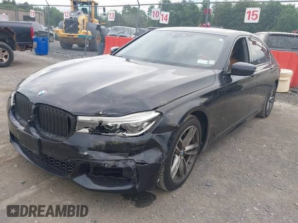 2017 BMW 7 Series ALPINA B7 xDrive with VIN WBA7F2C51HG422066, listed as a IAAI auction lot 42496292 with 118,235 mi miles and . Bid and sale history available at DreamBid. Image 18.