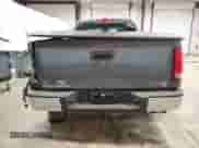 2011 GMC Sierra 1500 SL z VIN 1GTR2UEA6BZ412352, wystawiony jako Copart lot #52374625 z przebiegiem 128 113 mil mil oraz Szkoda całkowita • Salvage title. Historia ofert i sprzedaży dostępna na DreamBid. Obrazek 6.