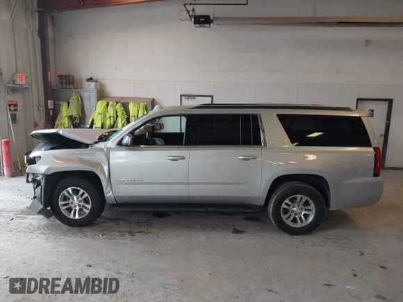 2017 Chevrolet Suburban LT с VIN 1GNSKHKCXHR206188, выставлен на аукционе IAAI как лот 42972020 с пробегом 115 426 миль миль и . История ставок и продаж доступна на DreamBid. Изображение 14.