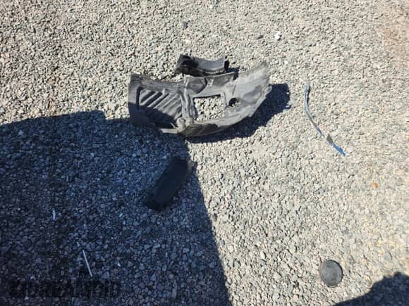 2016 BMW 3 Series 328i Gran Turismo xDrive z VIN WBA8Z5C50GG501661, wystawiony jako Copart lot #82580055 z przebiegiem 99 690 mil mil oraz Szkoda całkowita • Salvage title. Historia ofert i sprzedaży dostępna na DreamBid. Obrazek 12.