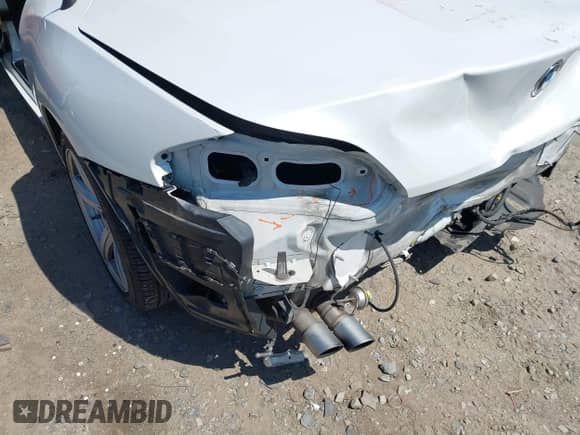 2015 BMW Z4 sDrive28i с VIN WBALL5C57FP557025, выставлен на аукционе IAAI как лот 42567182 с пробегом 84 538 миль миль и . История ставок и продаж доступна на DreamBid. Изображение 19.