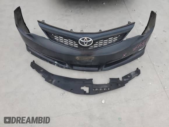 2014 Toyota Camry SE с VIN 4T1BF1FK9EU324484, выставлен на аукционе Copart как лот 86872855 с пробегом 220 729 миль миль и Списание • Salvage title. История ставок и продаж доступна на DreamBid. Изображение 12.